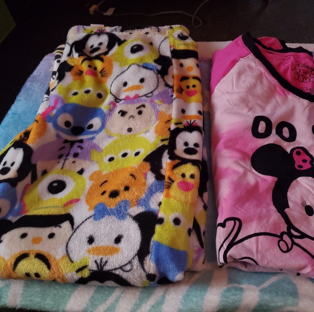 Tsum Tsum sleepwear set pants and shirt